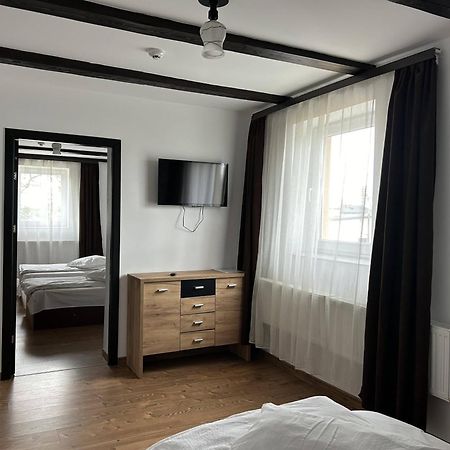 Hotel Intim Rădăuţi Εξωτερικό φωτογραφία